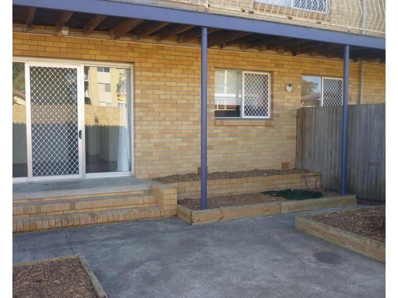1/6 Twenty First Avenue (Cnr Gold Coast Hwy), Palm Beach QLD 4221