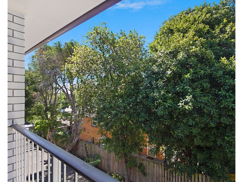 8/28 Miles Street, Coolangatta QLD 4225