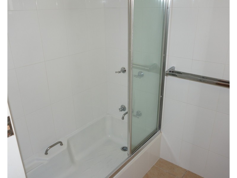 2/250 The Esplanade, Burleigh Heads QLD 4220