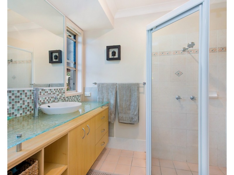 8 Firestone Drive, Banora Point NSW 2486