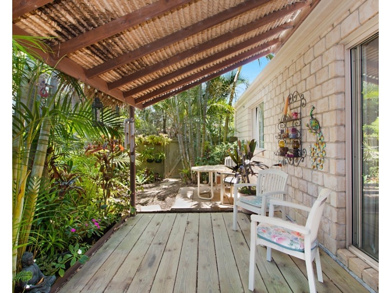 8 Firestone Drive, Banora Point NSW 2486