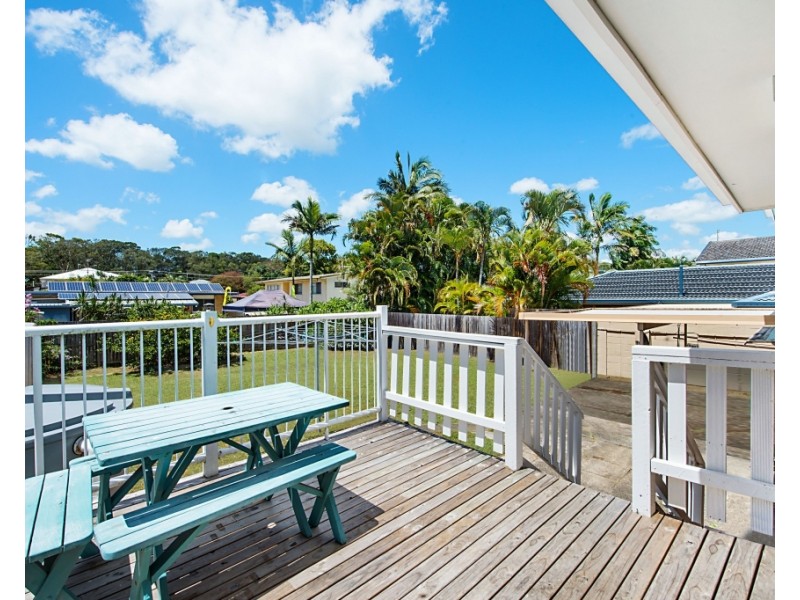 18 Cabarita Avenue, Tugun QLD 4224