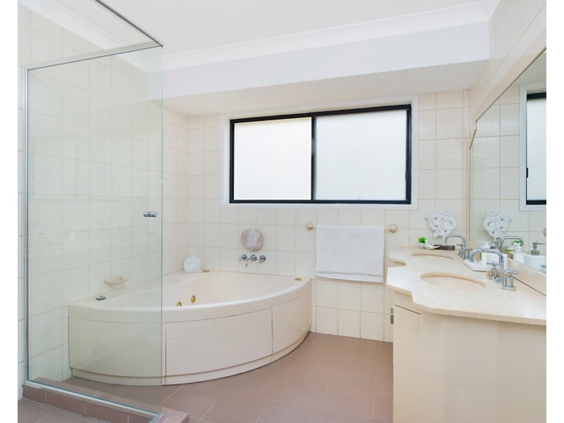 14 Sequoia Court, Banora Point NSW 2486