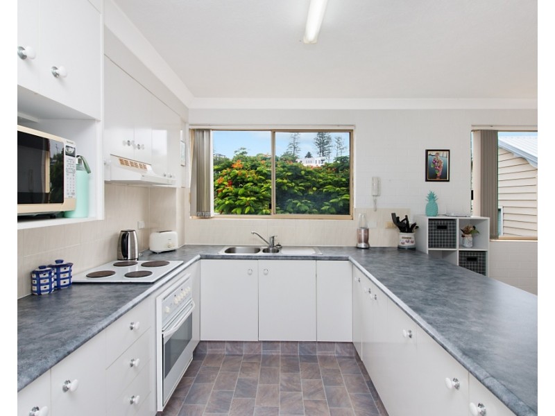 4/72 Stapylton Street, Coolangatta QLD 4225