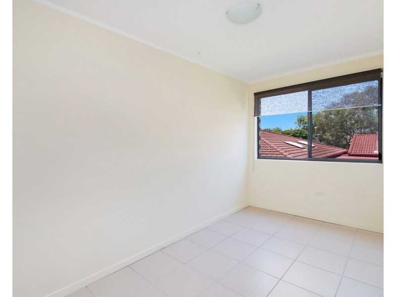 5/28 Coolangatta Road, Kirra QLD 4225