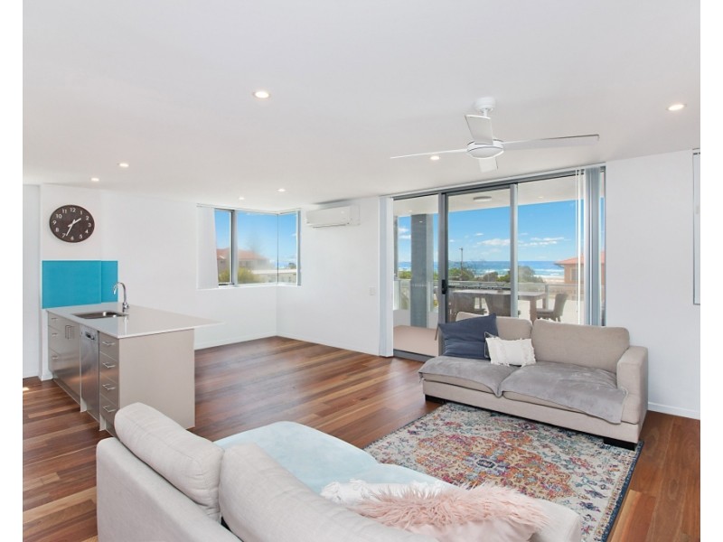 9/4 Archer Street, Bilinga QLD 4225