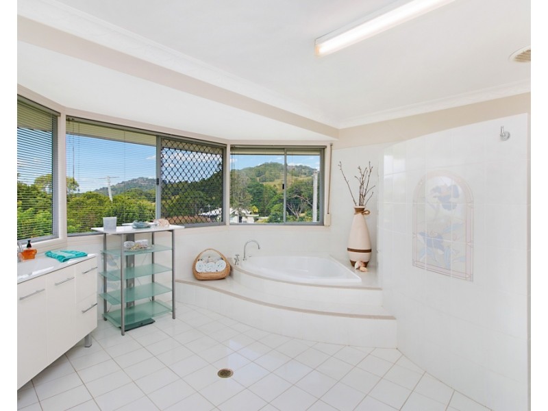 8 Balfours Road, Terranora NSW 2486
