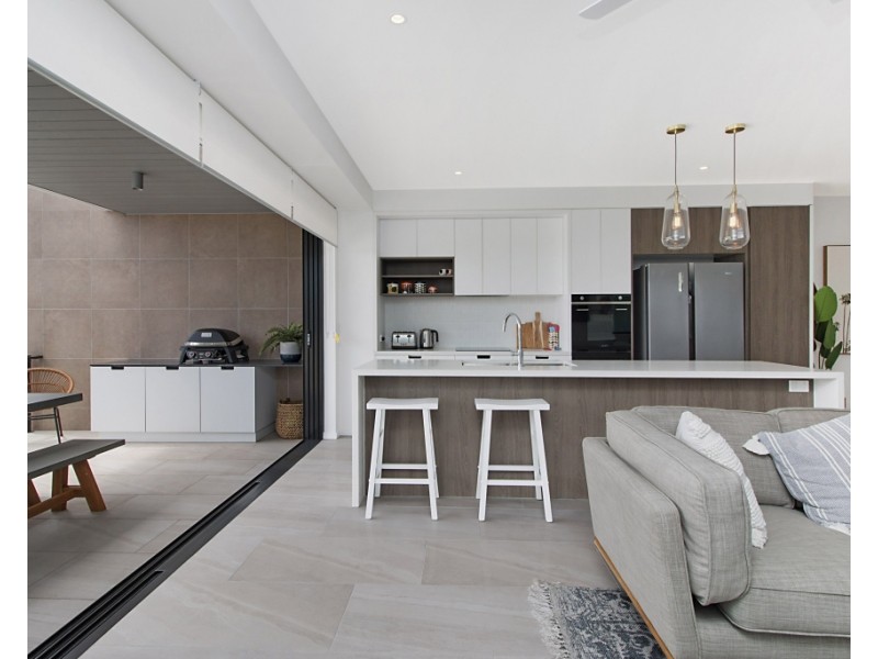 201/106 Pacific Parade, Bilinga QLD 4225