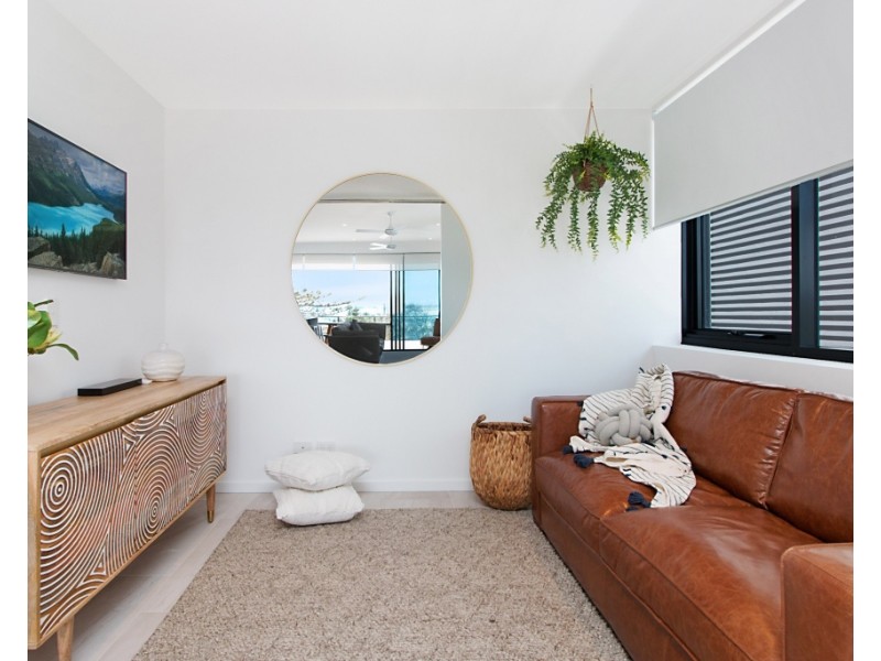 201/106 Pacific Parade, Bilinga QLD 4225