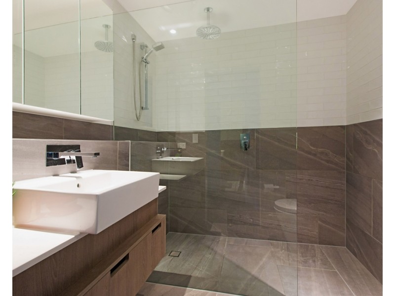 201/106 Pacific Parade, Bilinga QLD 4225