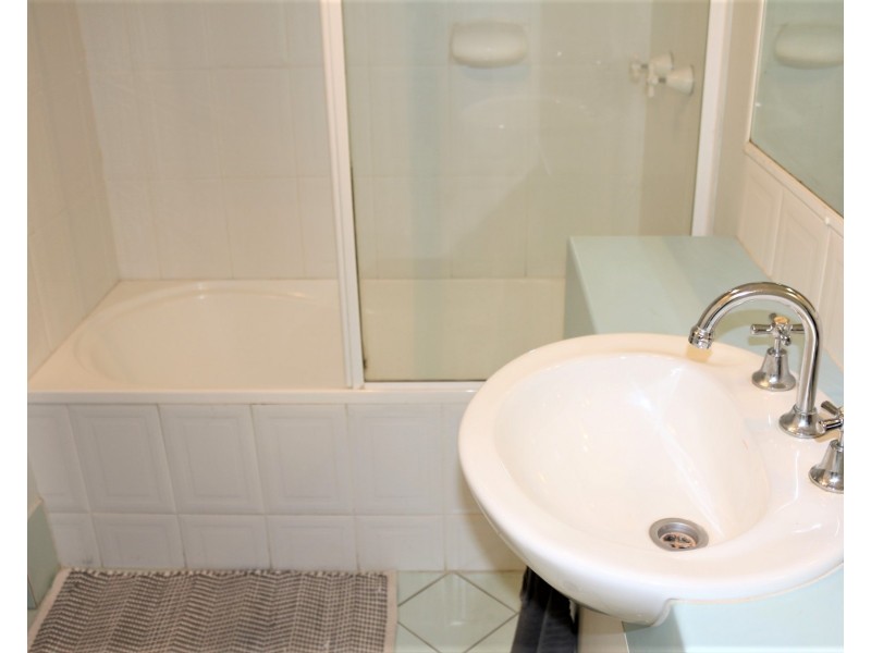 24/102-112 Musgrave Street, Kirra QLD 4225