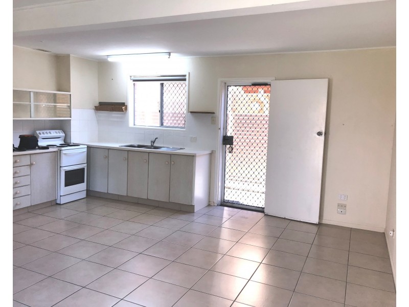 2/11 Wyberba Street, Tugun QLD 4224