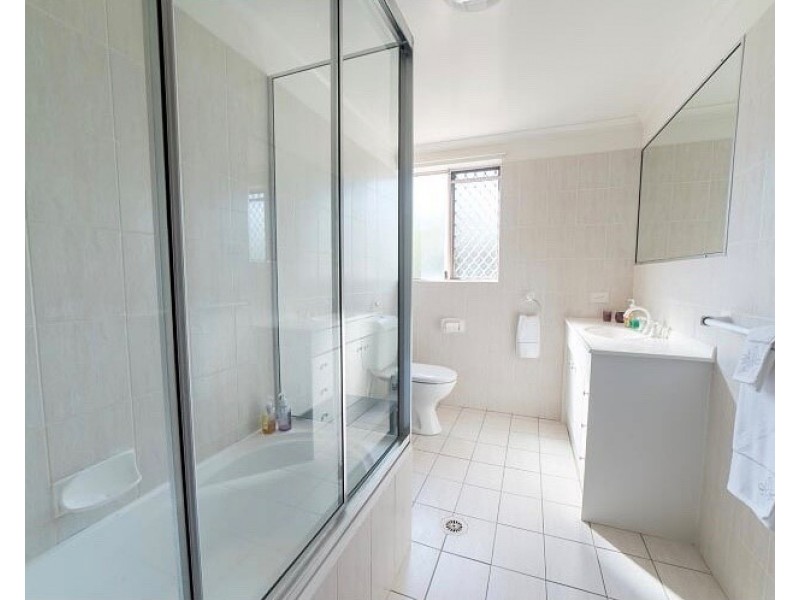 4/125 Golden Four Drive, Bilinga QLD 4225
