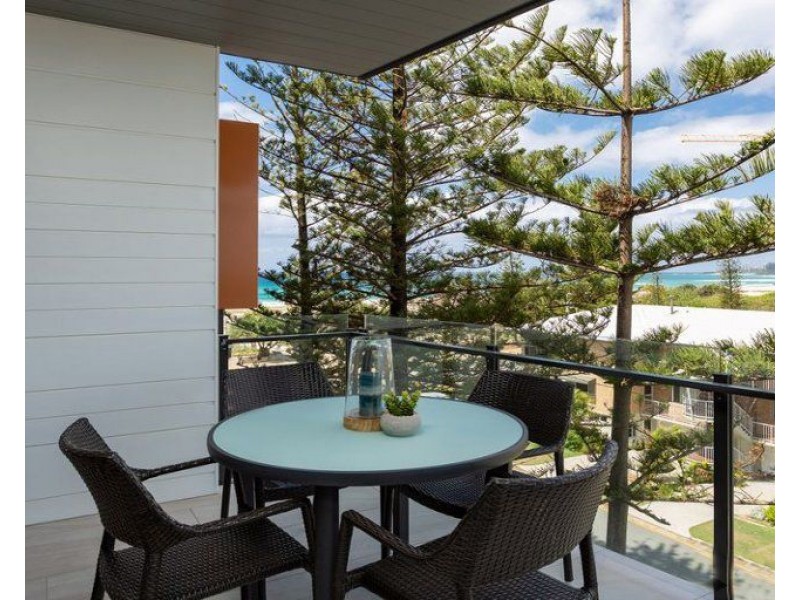 404/106 Pacific Parade, Bilinga QLD 4225