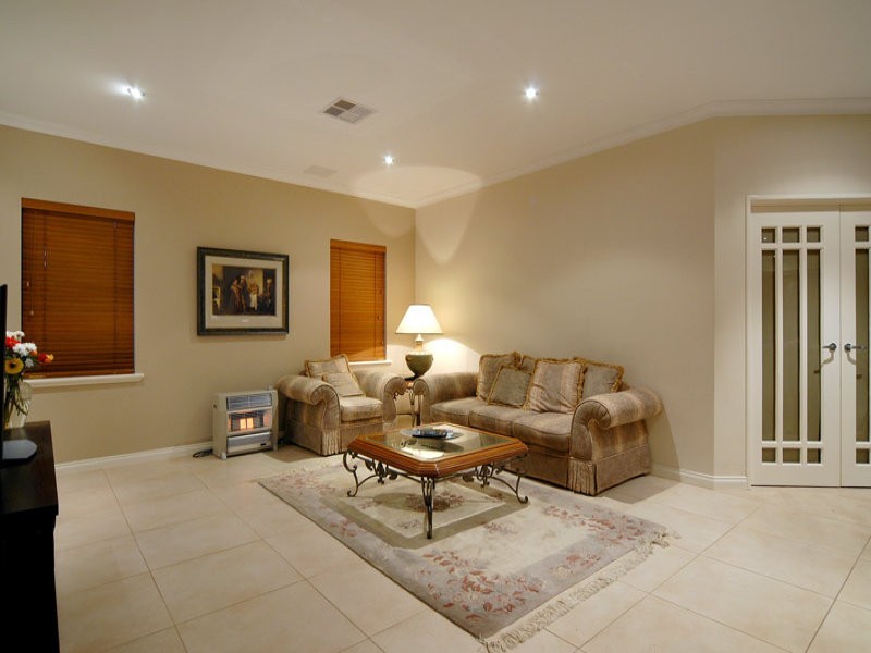 5 Sandrigo Way, Stirling WA 6021