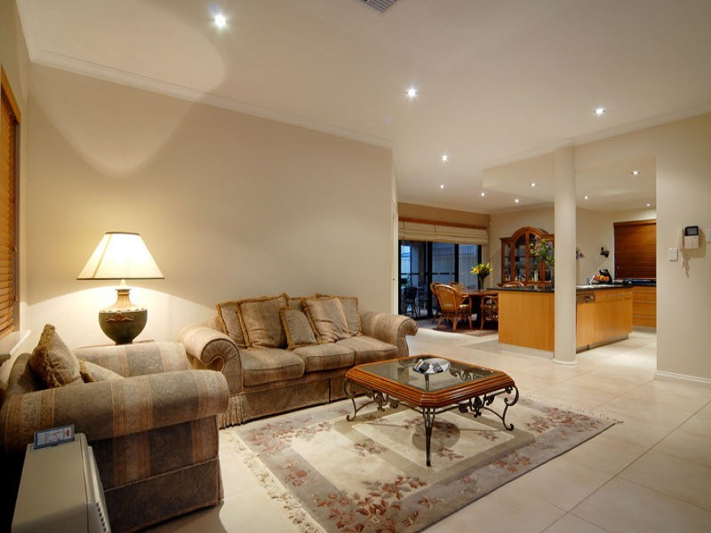 5 Sandrigo Way, Stirling WA 6021