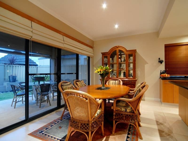 5 Sandrigo Way, Stirling WA 6021