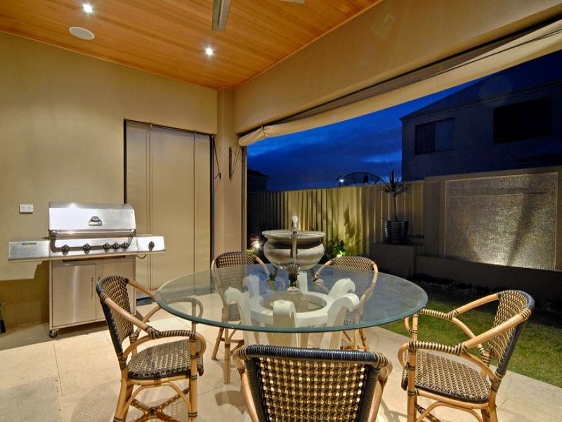 5 Sandrigo Way, Stirling WA 6021