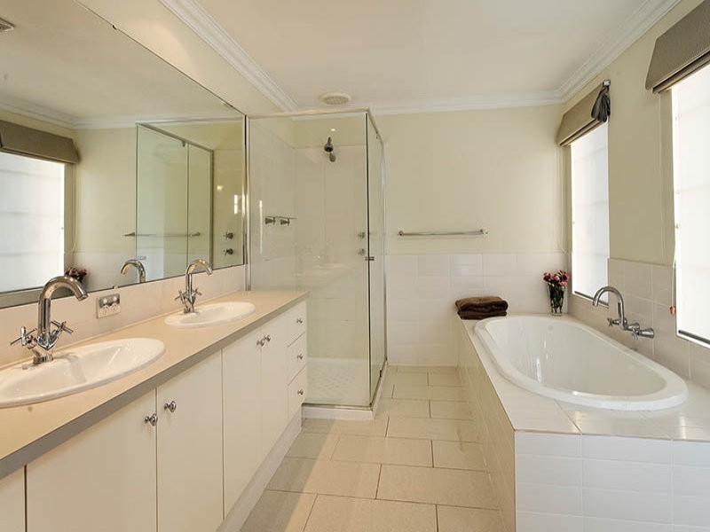 9 Sandrigo Way, Stirling WA 6021