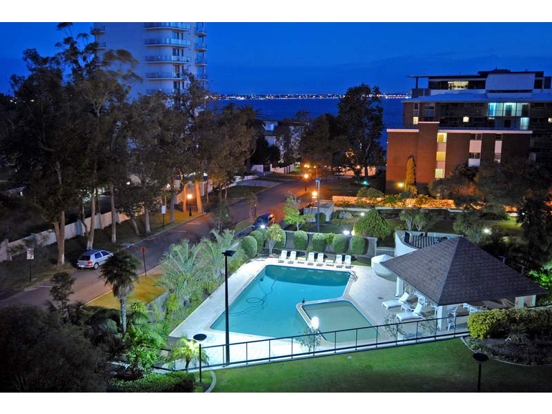 42/3 Park Avenue, Crawley WA 6009