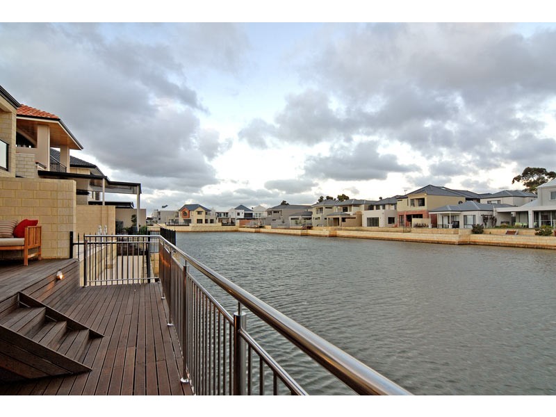 101 Roselea Boulevard, Stirling WA 6021