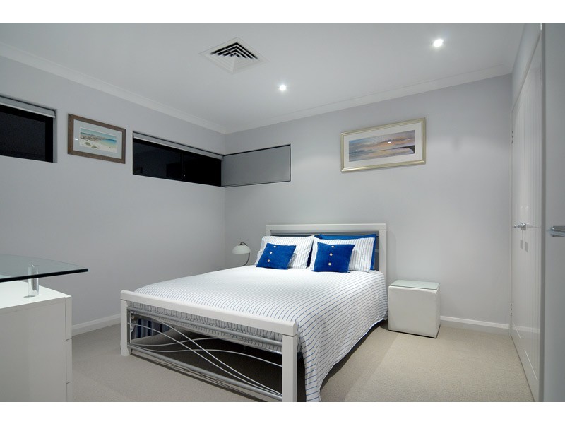 14 Heliconia Turn, Stirling WA 6021