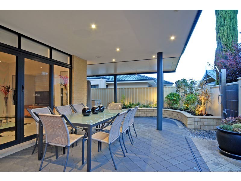 14 Heliconia Turn, Stirling WA 6021