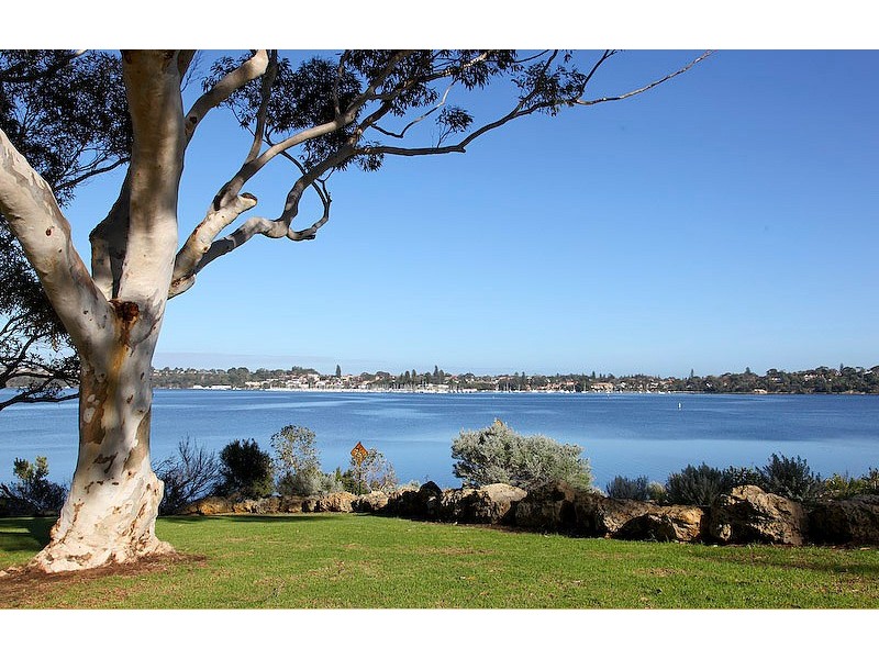 8B Alexander Road, Dalkeith WA 6009