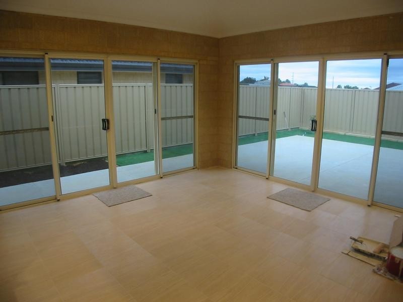 58 Dumbarton Road, Canning Vale WA 6155