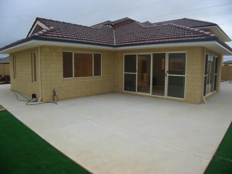 58 Dumbarton Road, Canning Vale WA 6155