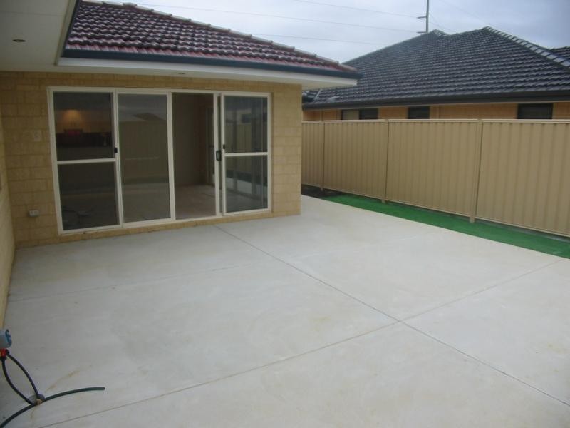 58 Dumbarton Road, Canning Vale WA 6155