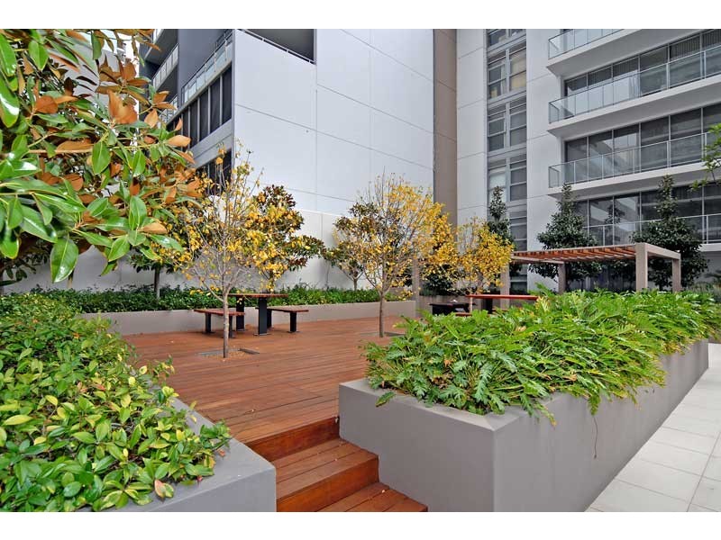 60/151 Adelaide Terrace, East Perth WA 6004