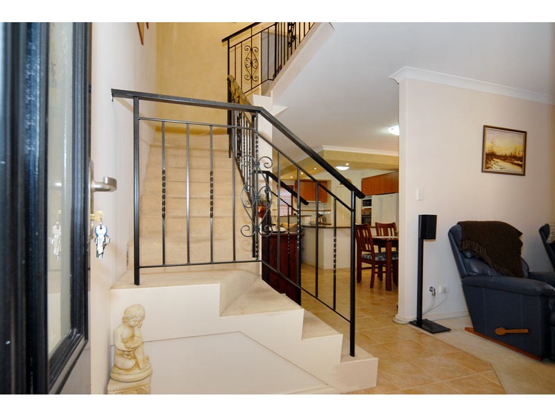 4/57 Latrobe Street, Yokine WA 6060