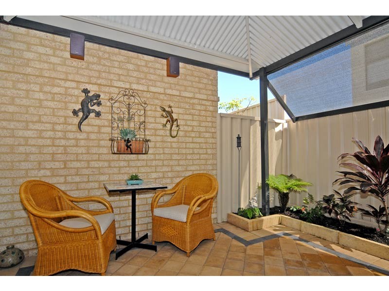 4/57 Latrobe Street, Yokine WA 6060