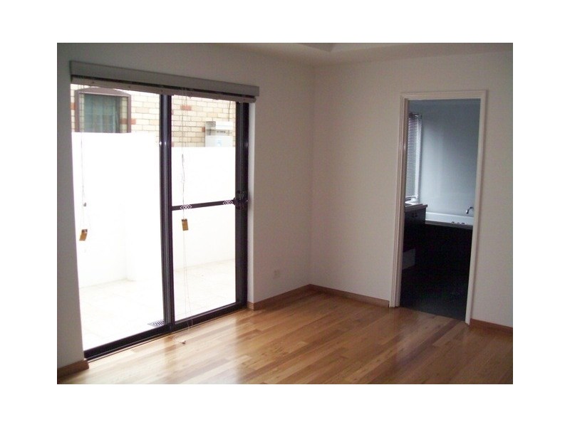 10 Byron St, Leederville WA 6007