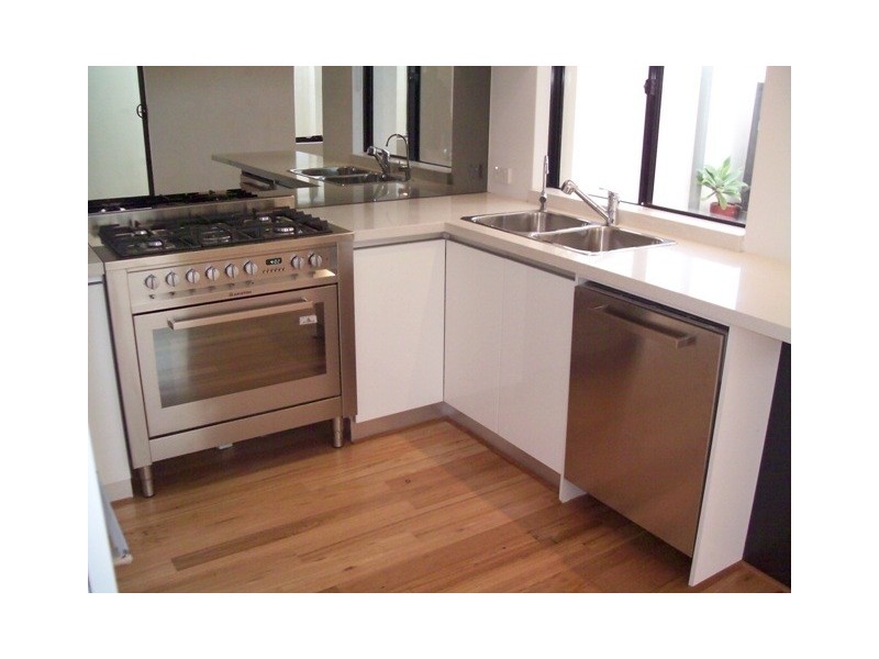 10 Byron St, Leederville WA 6007