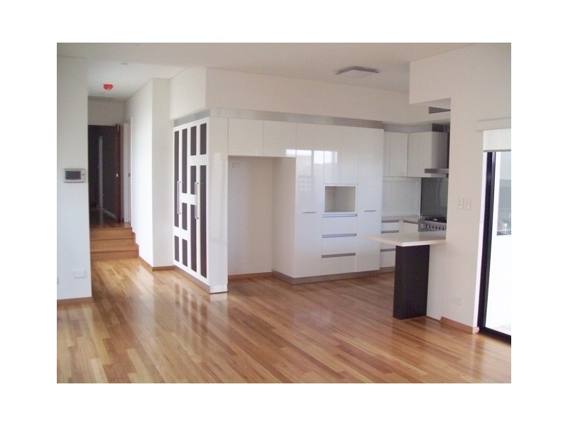 10 Byron St, Leederville WA 6007