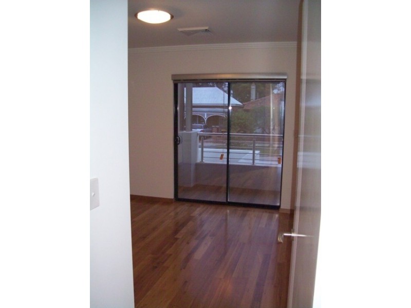 10 Byron St, Leederville WA 6007