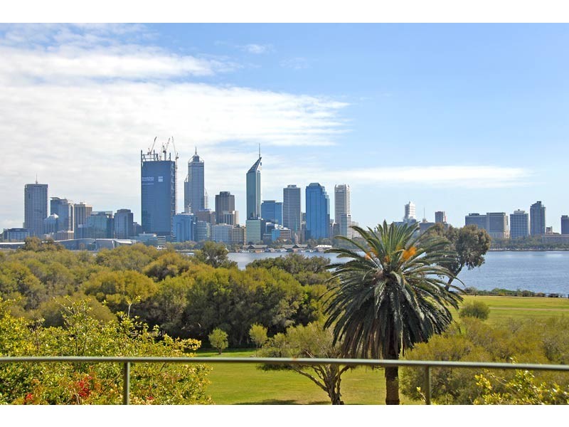 4/172 Mill Point Road, South Perth WA 6151