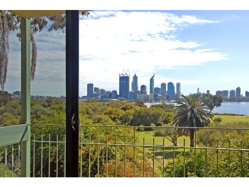 4/172 Mill Point Road, South Perth WA 6151
