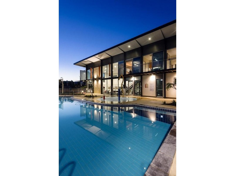 25 Malata Crescent, Success WA 6164