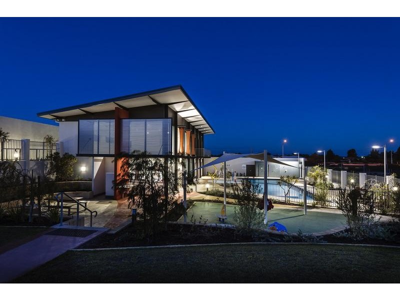 25 Malata Crescent, Success WA 6164