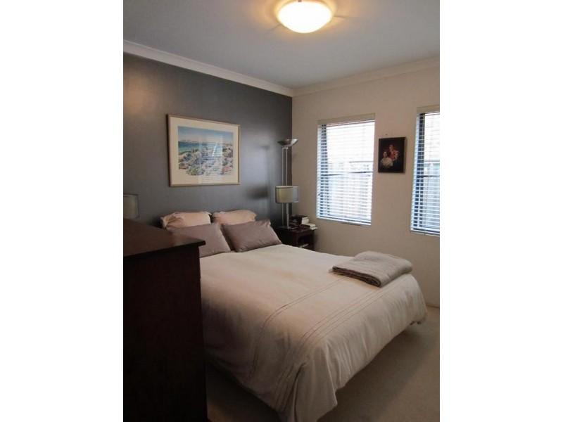 2/59 Davies Road, Claremont WA 6010