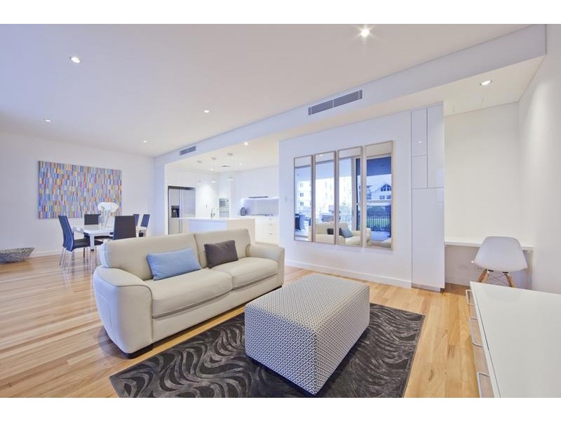 1/30 South Beach Promenade, North Coogee WA 6163