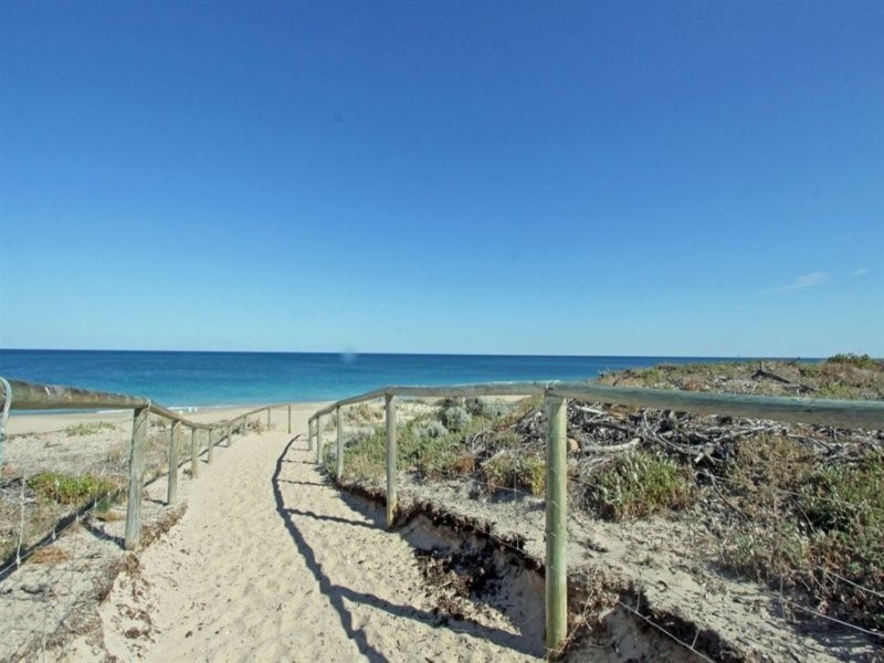 LOT 1/4 Acheron Road, San Remo WA 6210