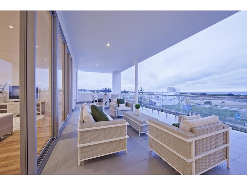15/30 Southbeach Promenade, North Coogee WA 6163