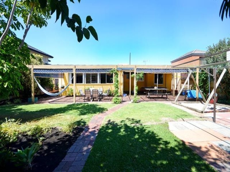 14 Cherry Road, Woodlands WA 6018