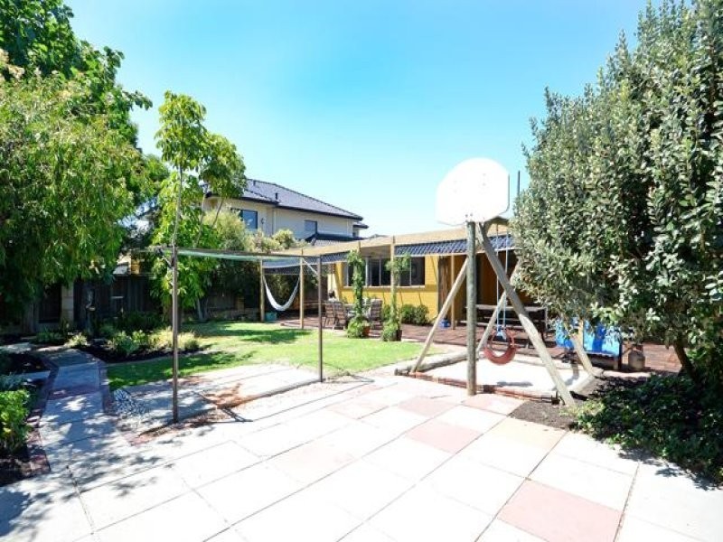 14 Cherry Road, Woodlands WA 6018