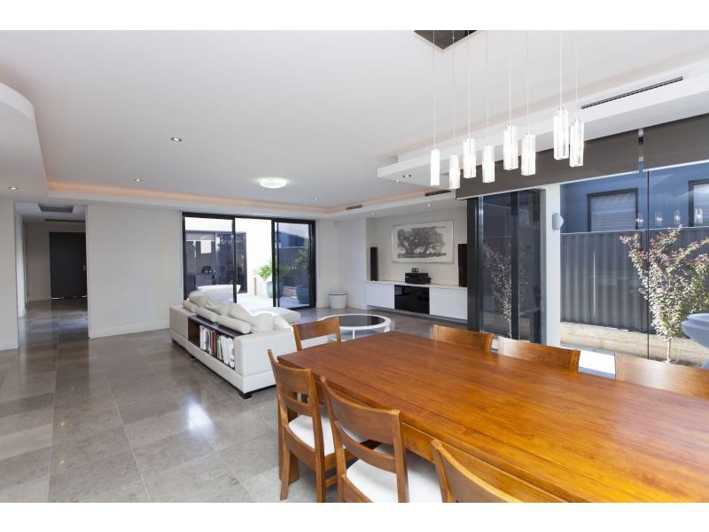 32 Hilda Street, Shenton Park WA 6008