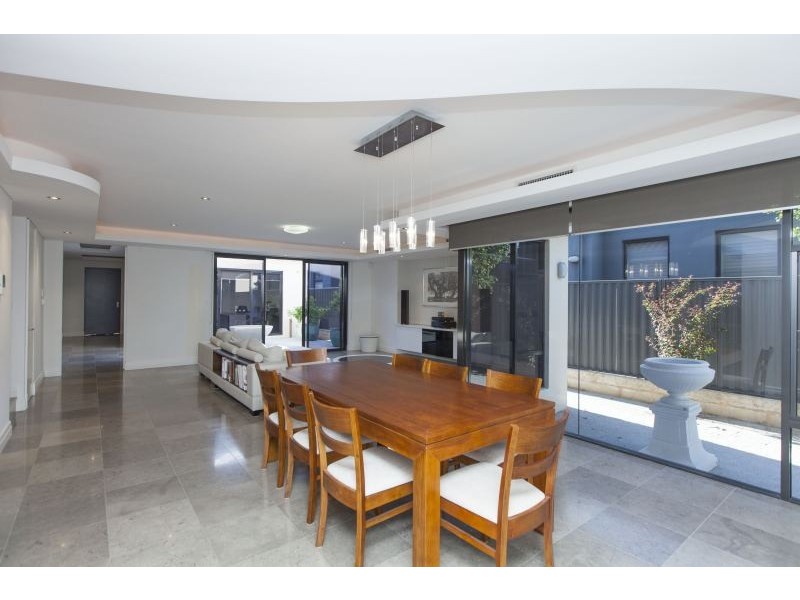 32 Hilda Street, Shenton Park WA 6008